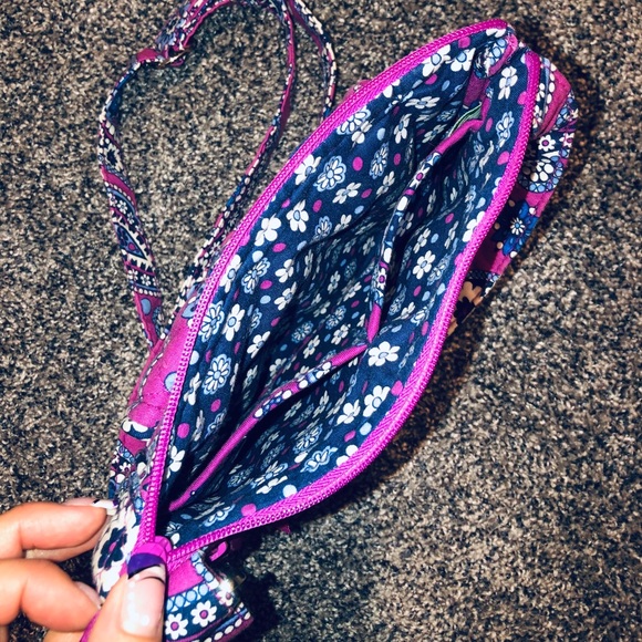 Vera Bradley Woman’s Lizzie Crossbody Bag Purse - Picture 4 of 8